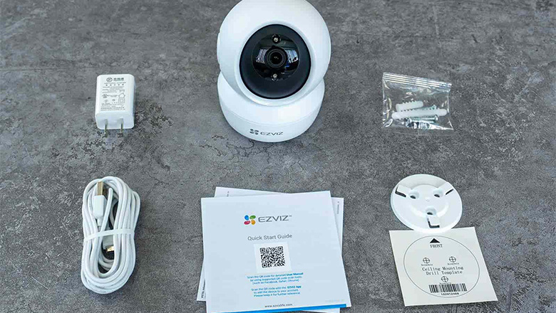 Bộ camera C6N 2K bao gồm